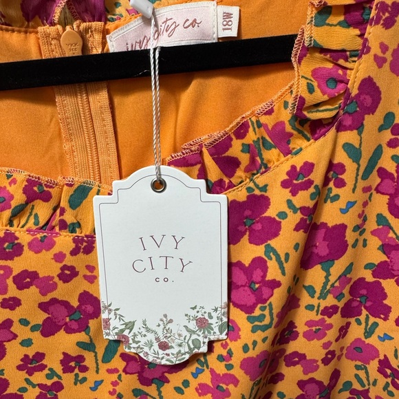 Ivy City Co Raven Dress - Picture 4 of 5